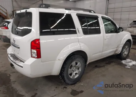 2012 Nissan Pathfinder S z USA, uszkodzony, nr VIN 5N1AR1NB2CC637853